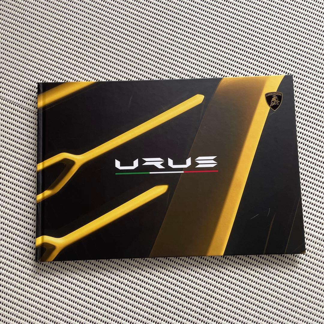 NOVITEC ランボルギーニ　ウルス　ノビテック　カタログ　フェラーリ