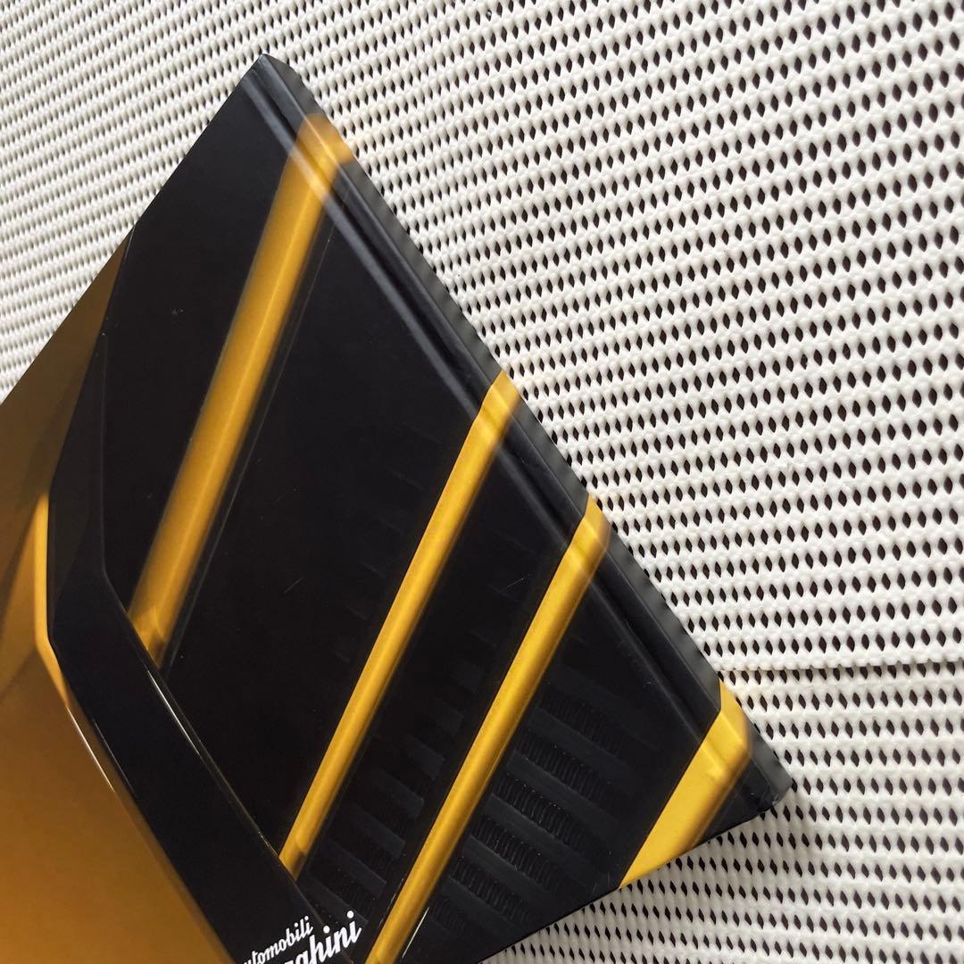 NOVITEC ランボルギーニ　ウルス　ノビテック　カタログ　フェラーリ