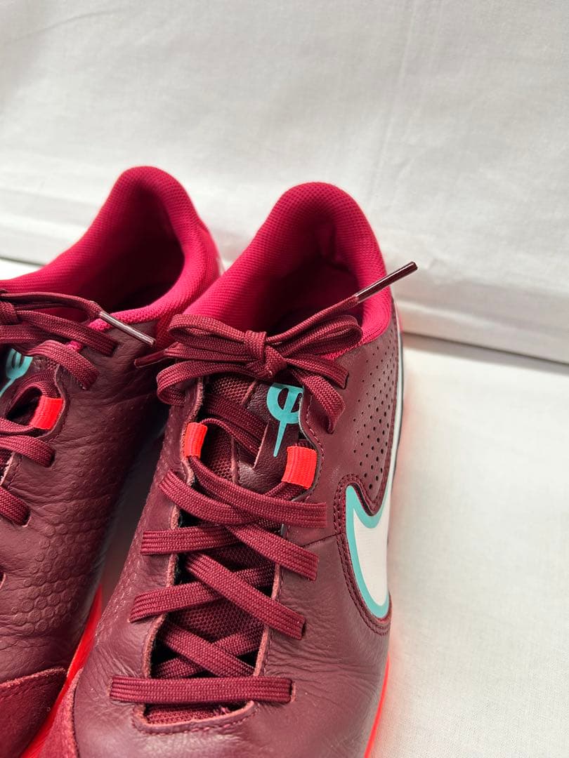 ☆【美品】NIKE TIEMPO フットサルシューズ サイズ 25.5cm