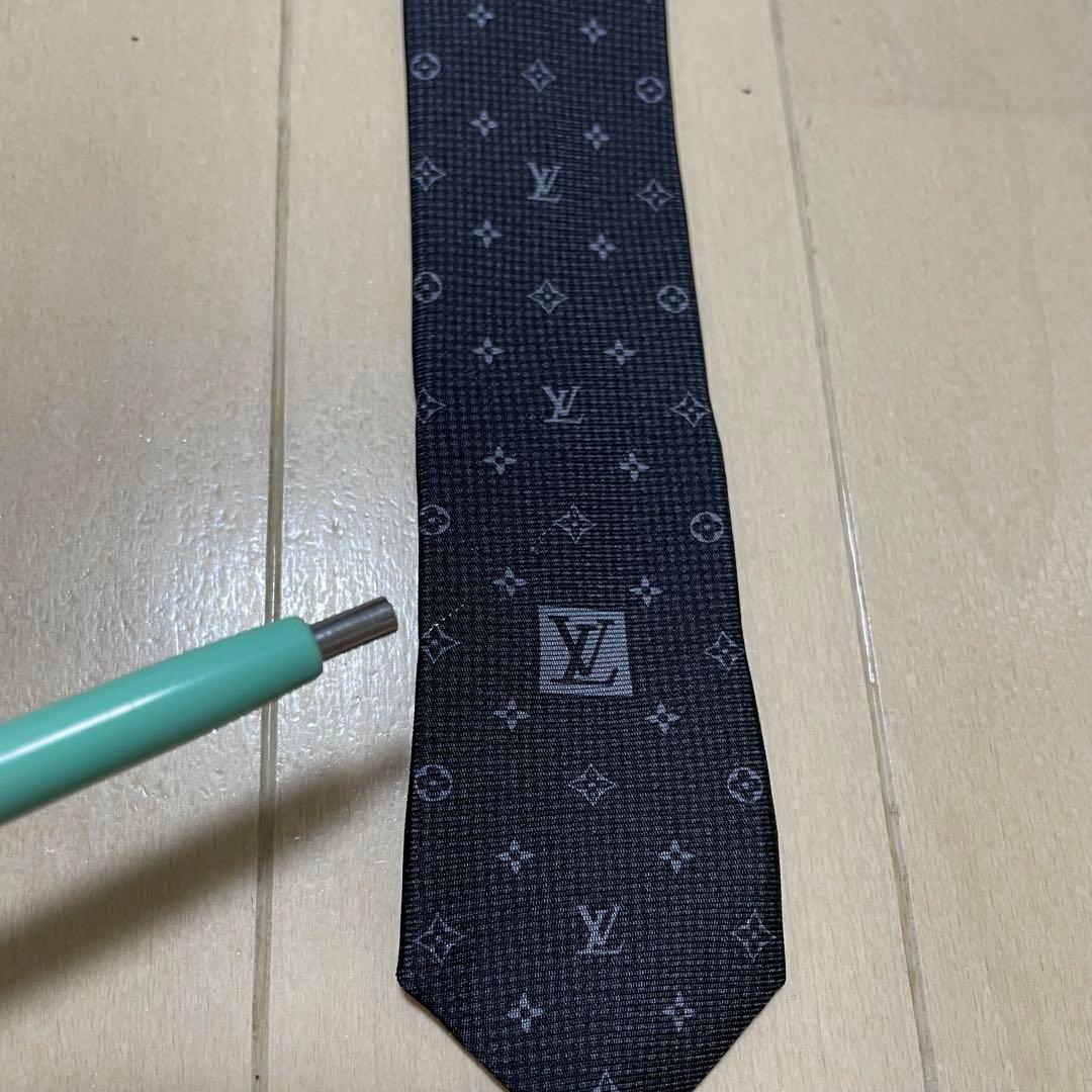 【美品】LOUIS VUITTON ルイヴィトン ネクタイ LV シルク ロゴ