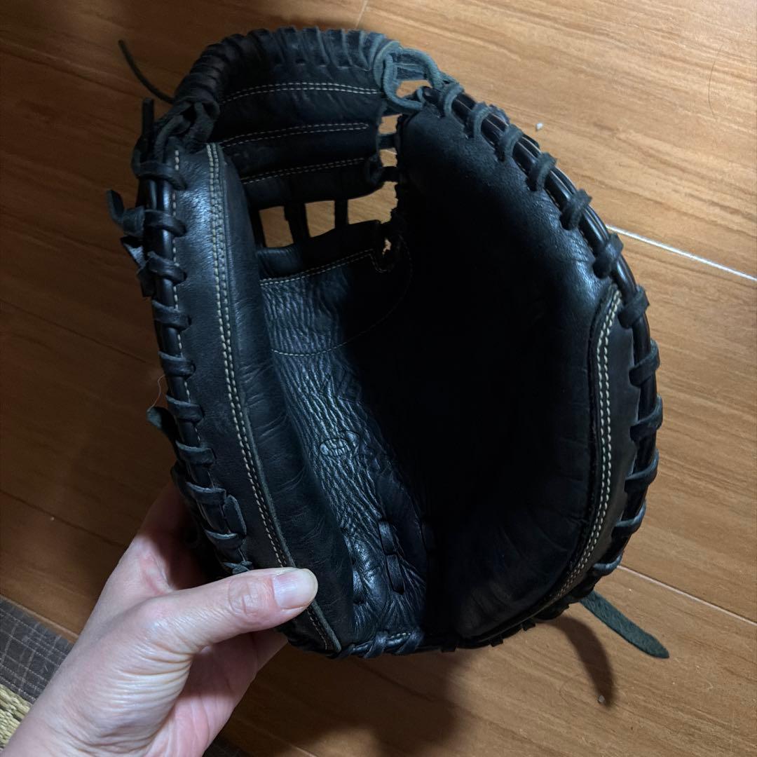 早い者勝ち　Asics 軟式野球グローブ 右投げ用 黒