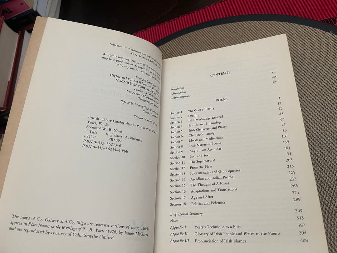 洋書 Poems of W. B. Yeats A New Selection