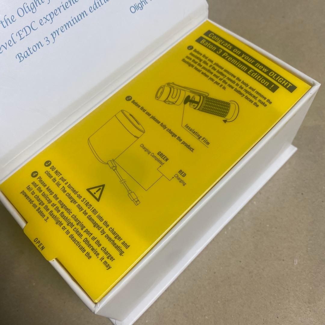 ライト・ランタン OLIGHT Baton 3 premium edition