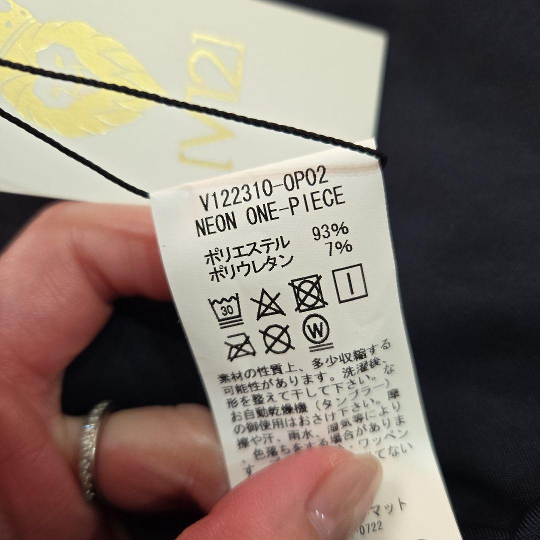 V TWELVE 黒/ピンク ワンピース