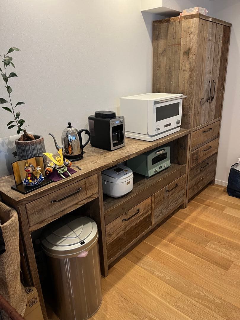 【にゃんこ】古材　食器棚※4月末発送