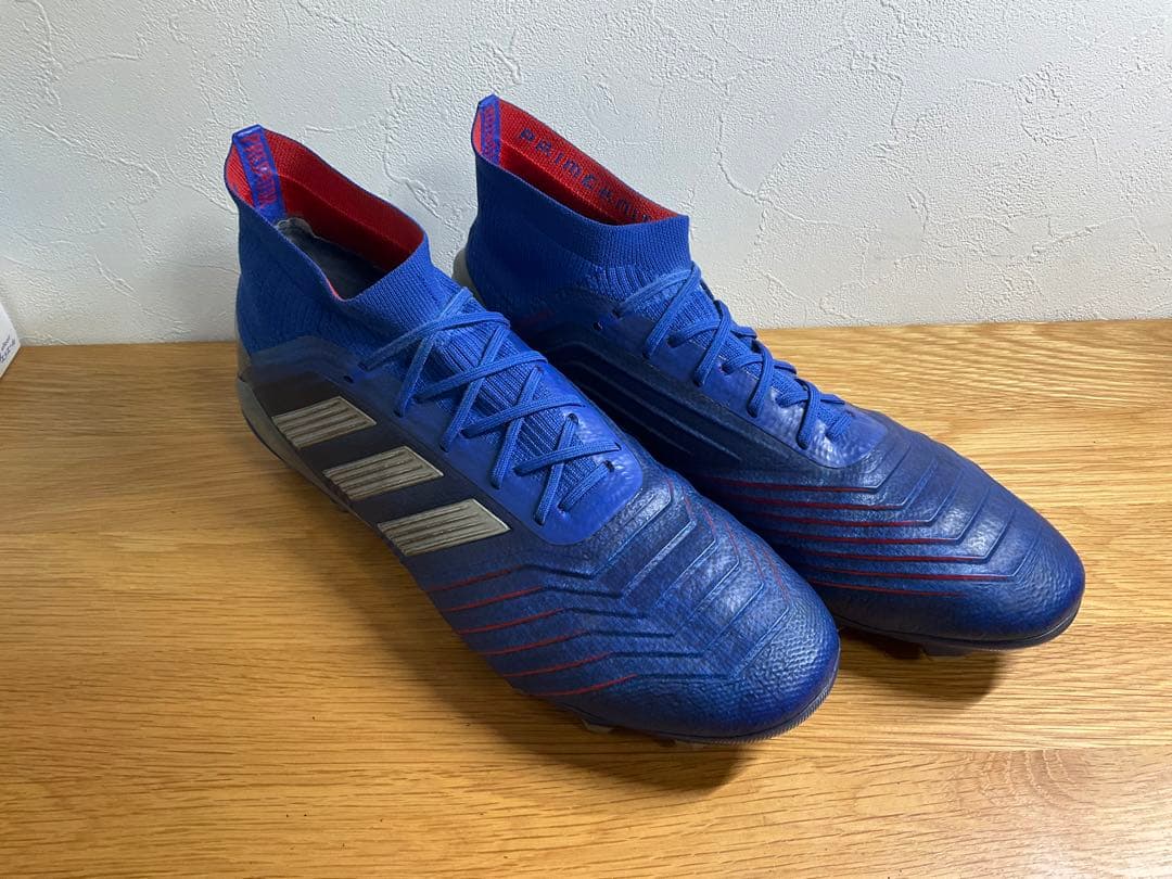 サッカー　スパイク　プレデター