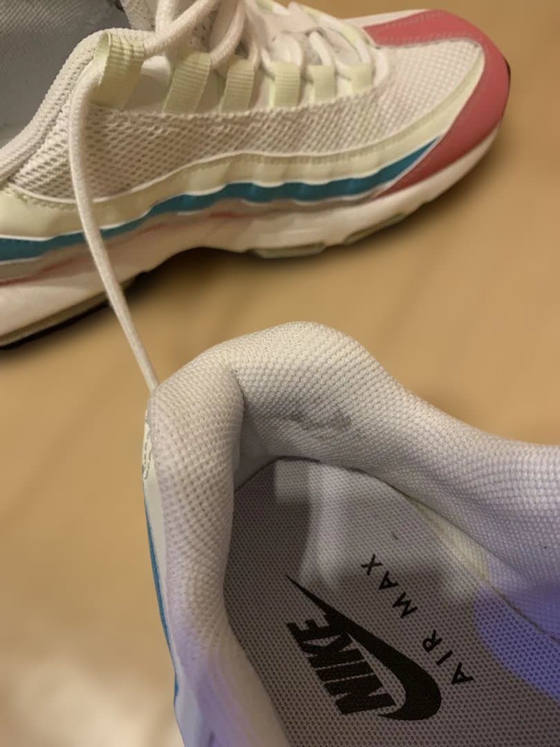 NIKE エアマックス95 Gホワイト/ピンク/ブルー HV4696-600