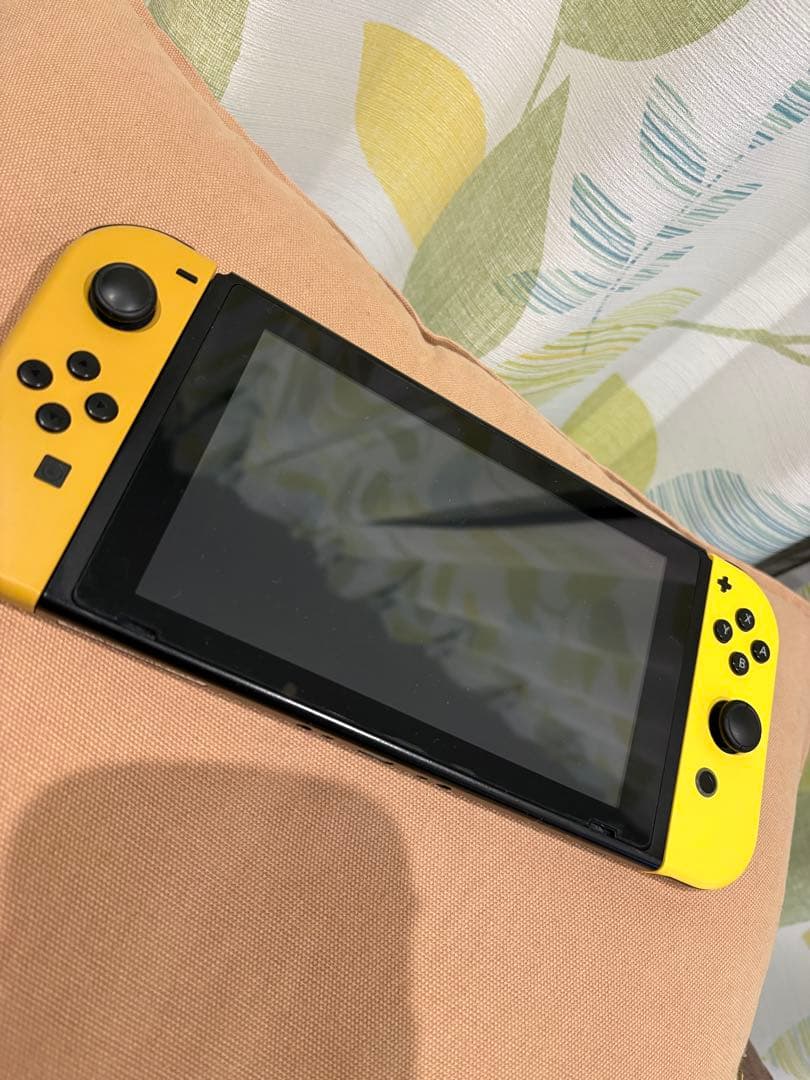 Nintendo Switch ピカブイデザイン ※ソフトなし