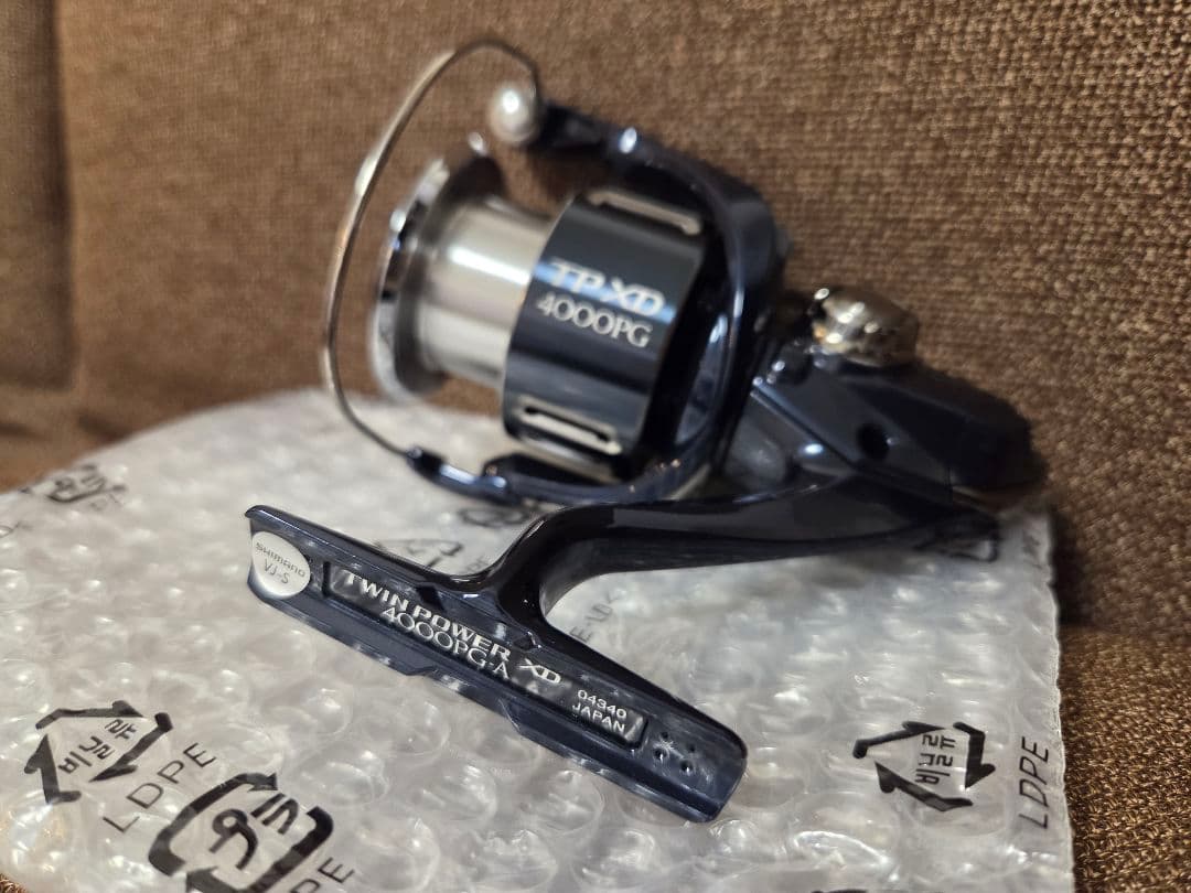 【未使用】シマノ　21ツインパワーXD　4000PG