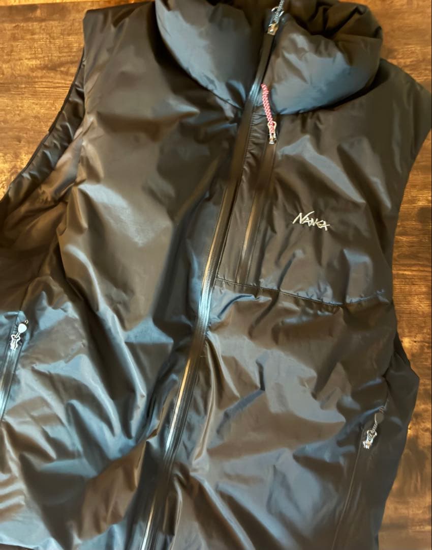 【値下げ中】ナンガ NANGA ブラック ダウンベスト L