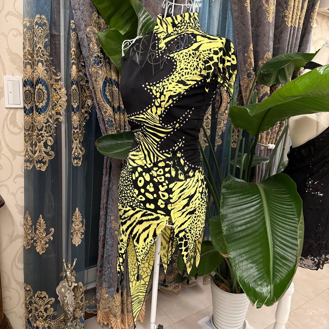 社交ダンス　イエローブラック　ラテンドレス　7号くらい