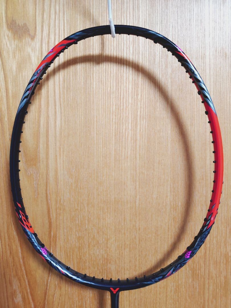 Victor　バドミントンラケット　スラスターリュウガメタリック