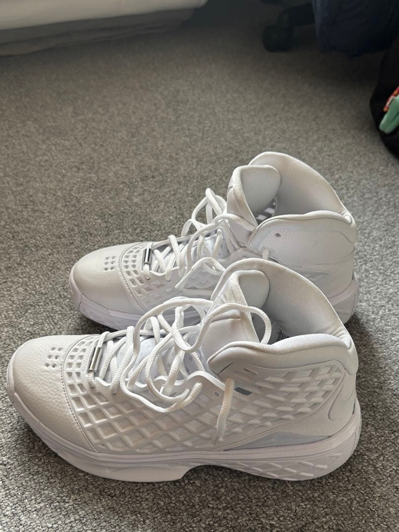 Kobe3 ハイカット バスケットシューズ ホワイト