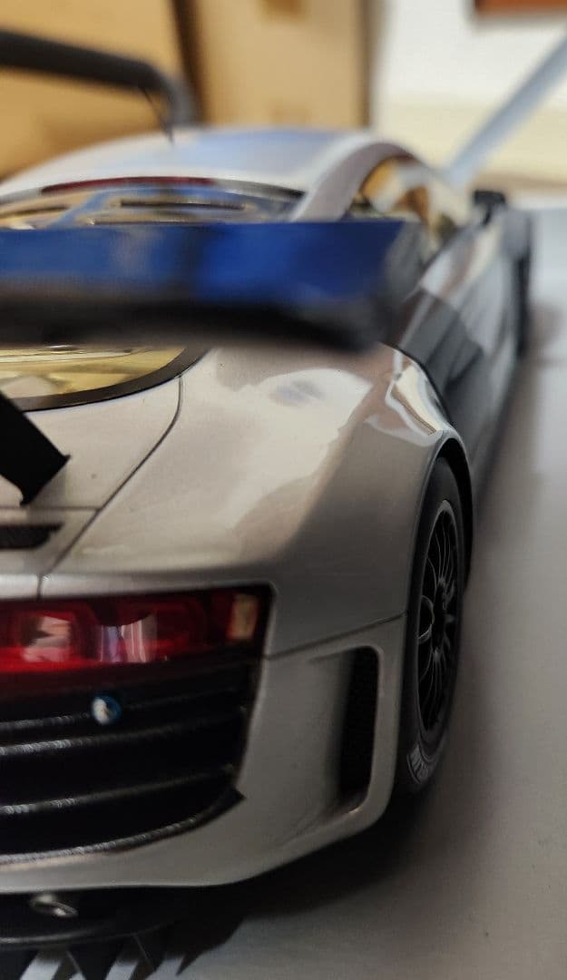 ミニカー Spark 1/18 Audi R8 LMS