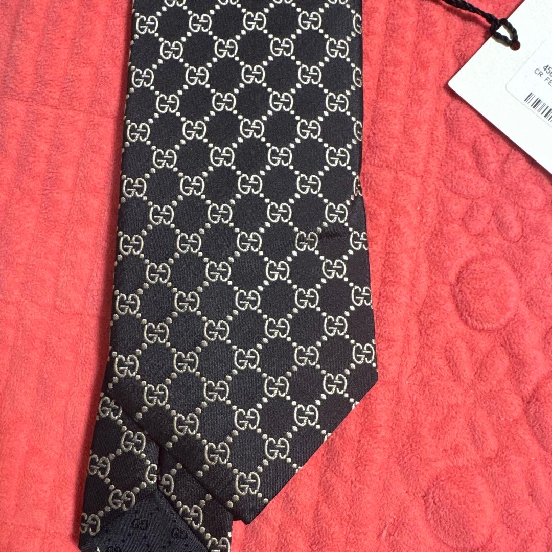 まいろ GUCCI ブラック GGパターン ネクタイ　新品　タグ、箱付き