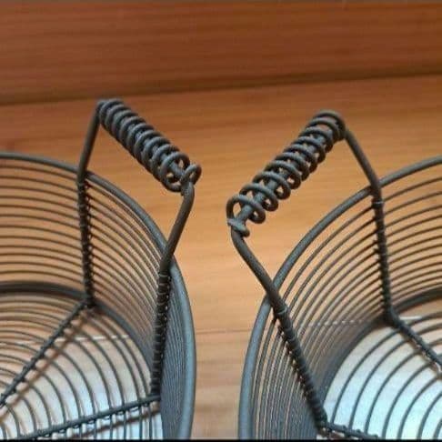 未使用　カントリー　ワイヤーバスケット　収納カゴ　持ち手付き　ブラウン　タグ付き