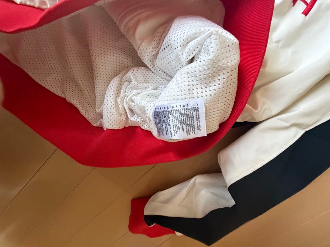 リヴァプール　アンセムジャケット24-25L 　　早い者勝ち