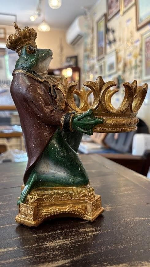 コベントガーデン　ロイヤルプリンス・フロッグ　カエルの置物