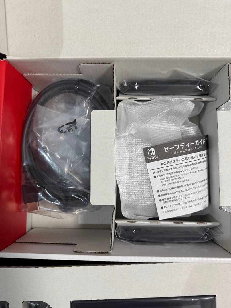 【新品未使用】任天堂Switch！本体！