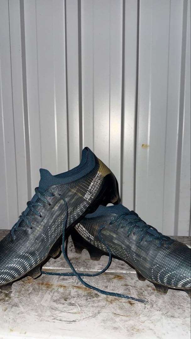 PUMA ULTRA 1.3 FIRST MILE FG/AG ダークブルー