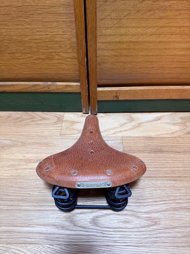 Brooks B67 レザーサドル 革 自転車 シティサイクル 英国製