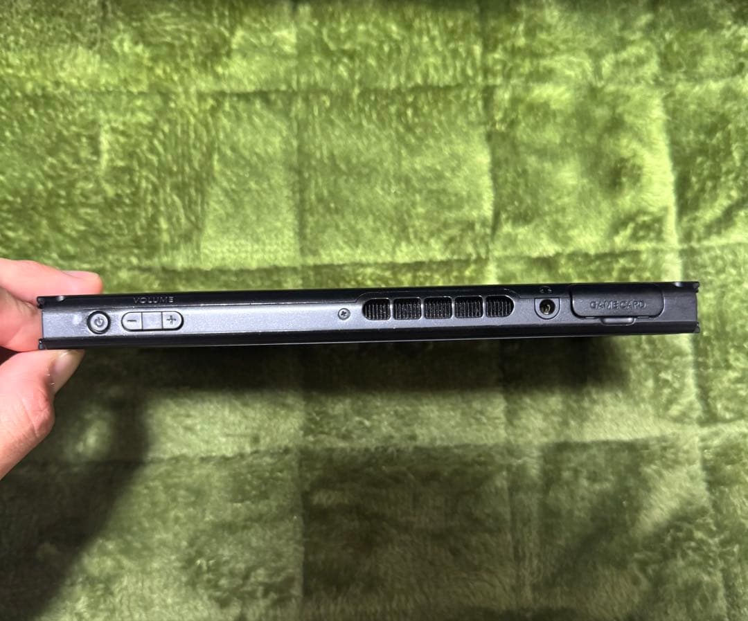 Switch本体、SDカード付き