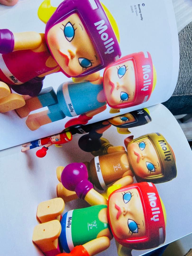 Kenny Wongサイン入り　Molly アートブック　トートバッグ付き