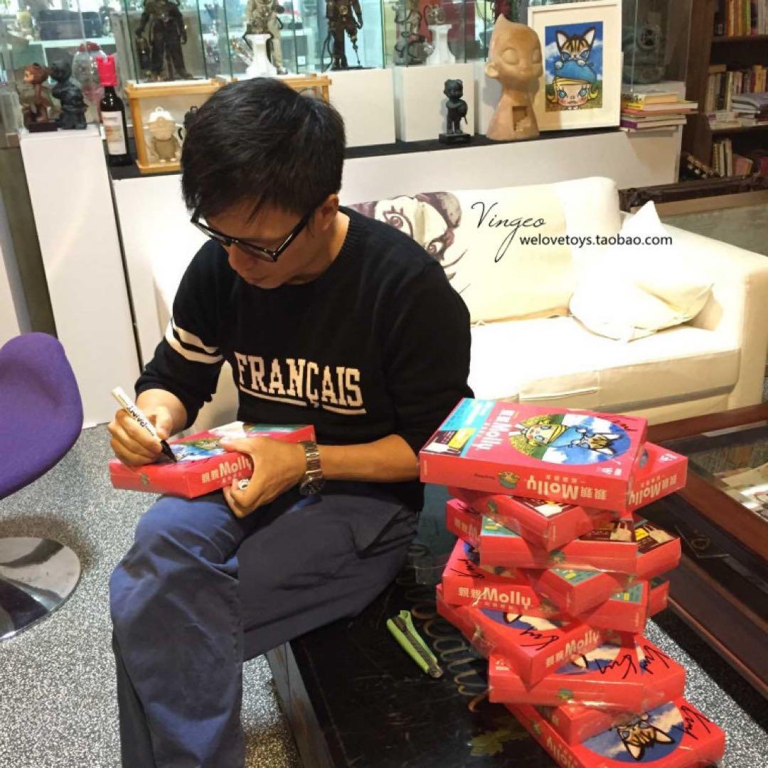 Kenny Wongサイン入り　Molly アートブック　トートバッグ付き