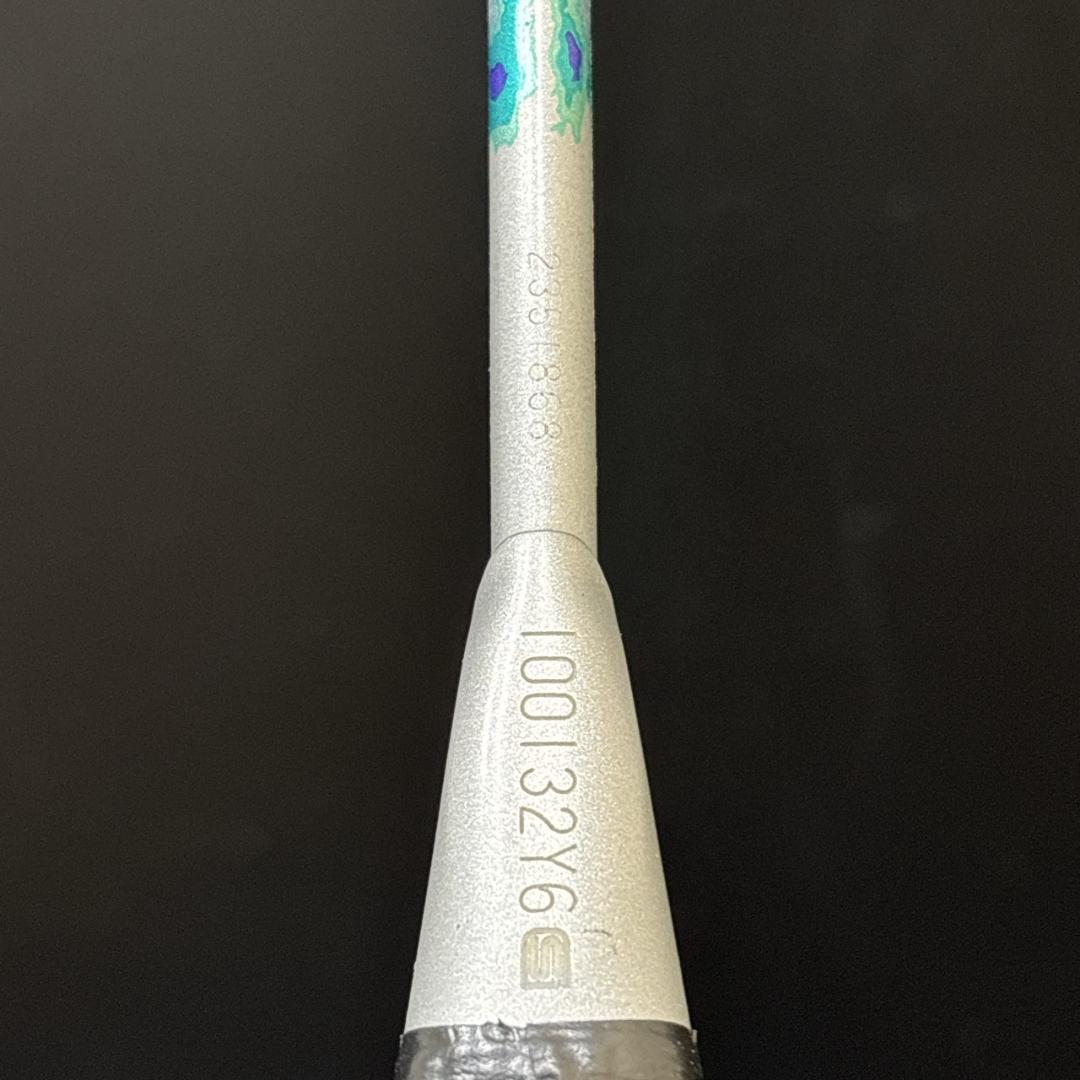 YONEX　NANOFLARE　300　バトミントンラケット　ガット無し