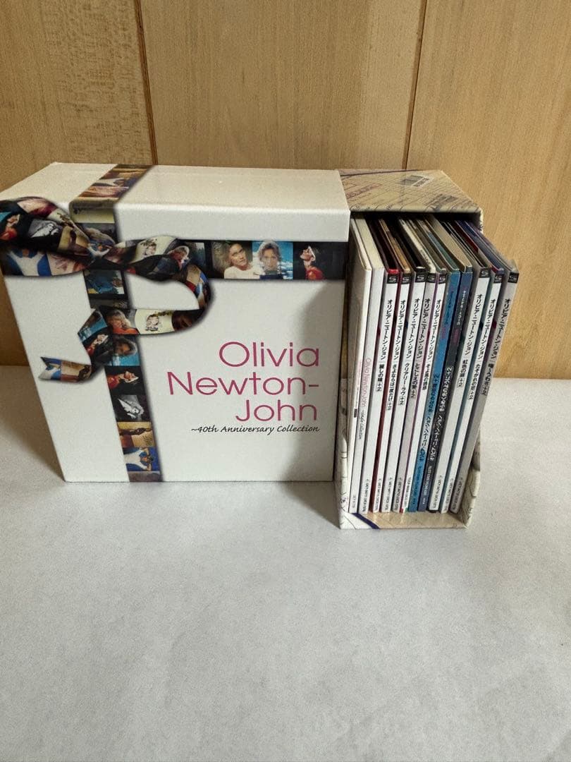 オリビア・ニュートン・ジョン~40周年記念コレクション(DVD付)