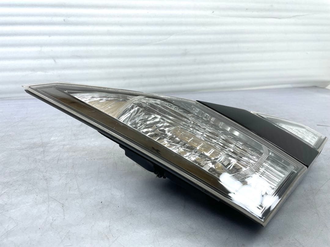 ヴェルファイア 20系純正 右テールランプLED コイトD-35