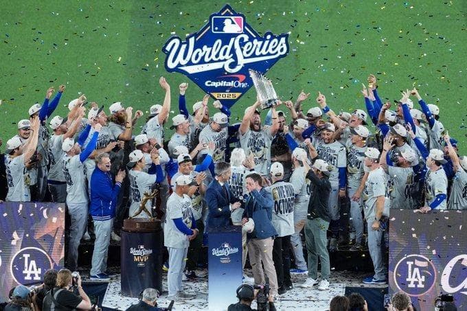 大谷翔平ドジャースWS優勝限定ロッカールーム用両面タオルUS限定販売