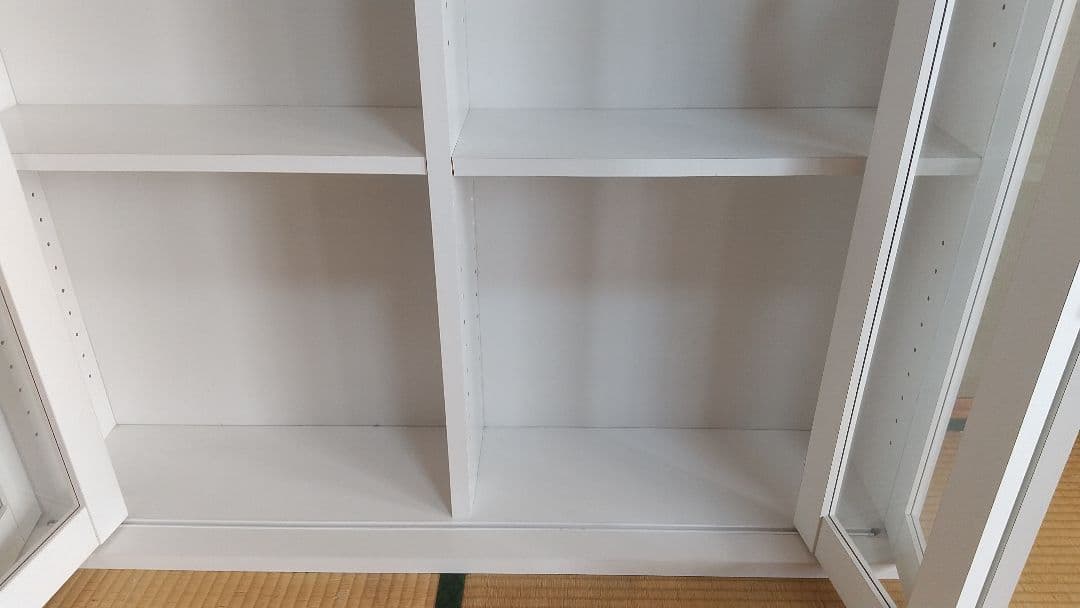 ☆キャビネット ホワイト 棚板8枚&棚ダボ32個付き☆