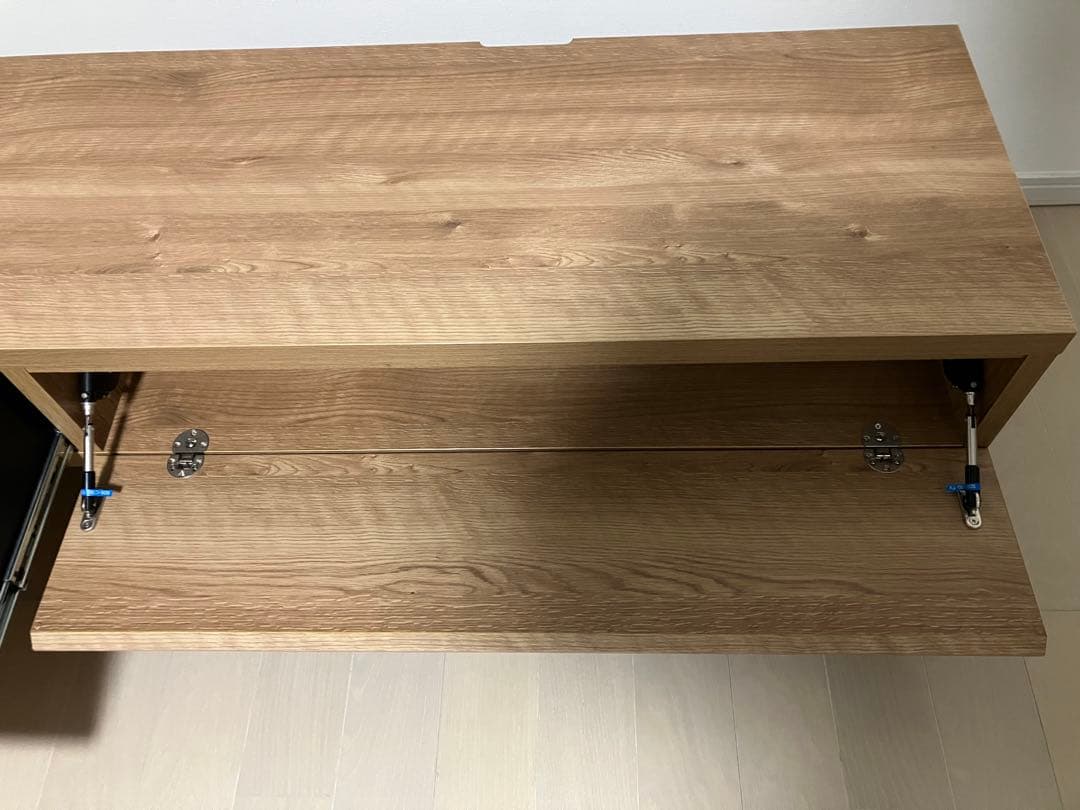 美品　LOWYAテレビボード　180cm