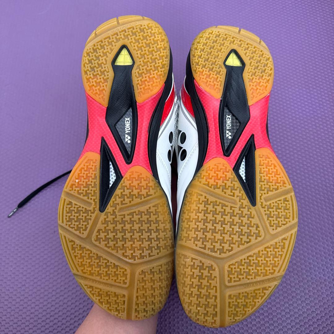 YONEX パワークッション 65Z 白＆赤カラー サイズ28.5cm 美品