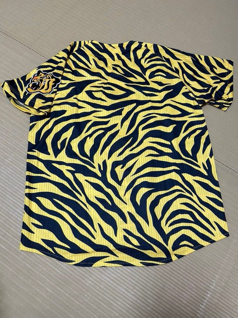 阪神タイガース マンスリーデザイン 2016年 虎柄 ミズノ Lサイズ