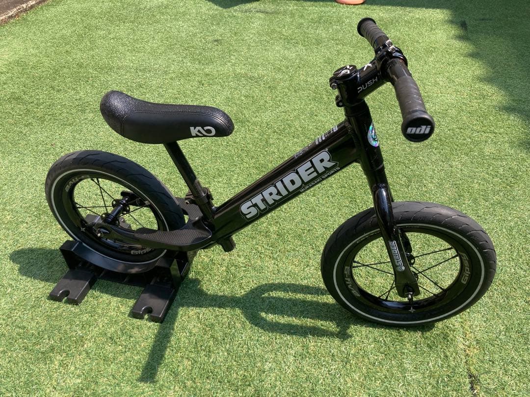 strider ストライダープロ（アルミ製）　ブラック　ムラスポ限定　カーボン