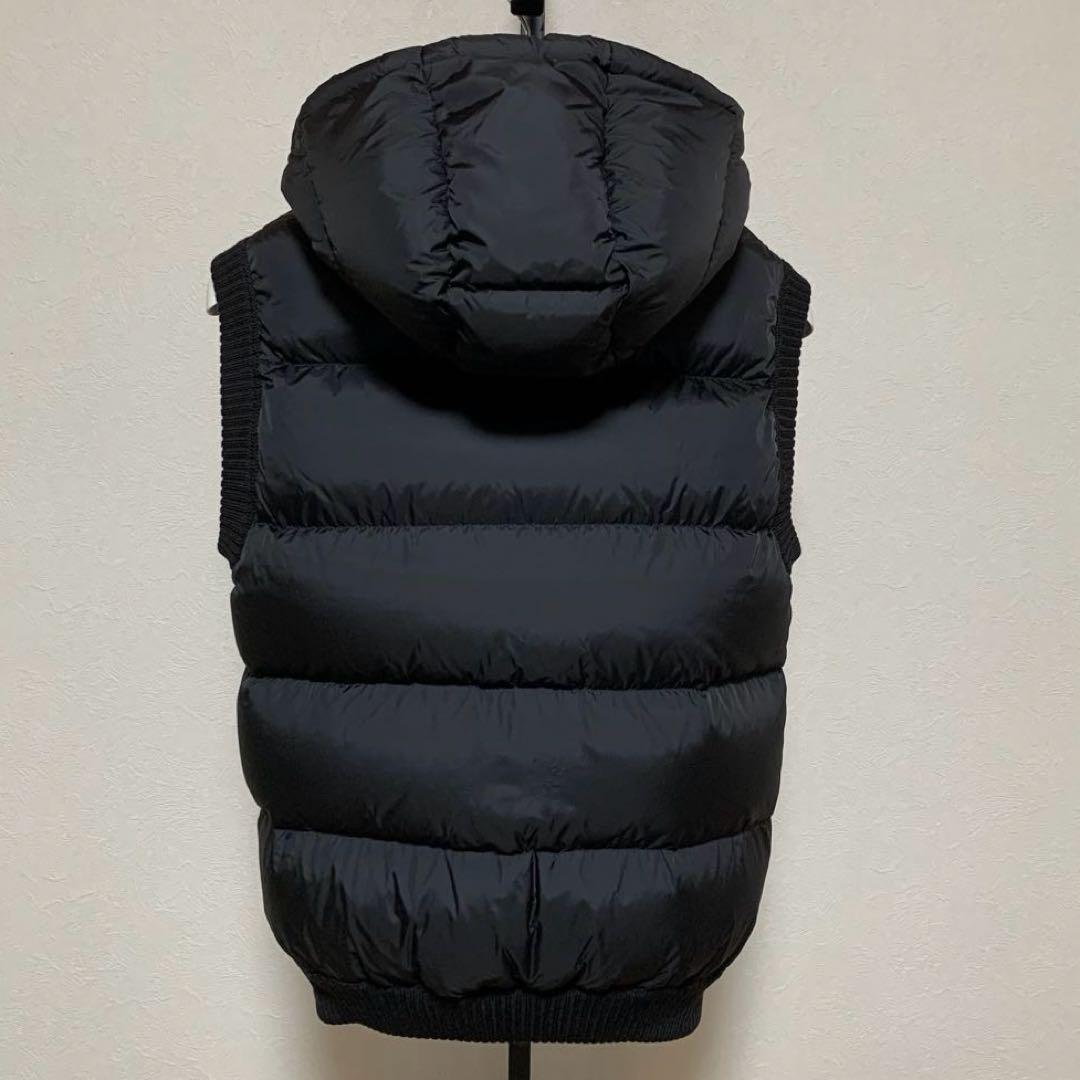 【美品】モンクレール　 ダウンニットベスト　ブラック　M 国内正規品　5P45