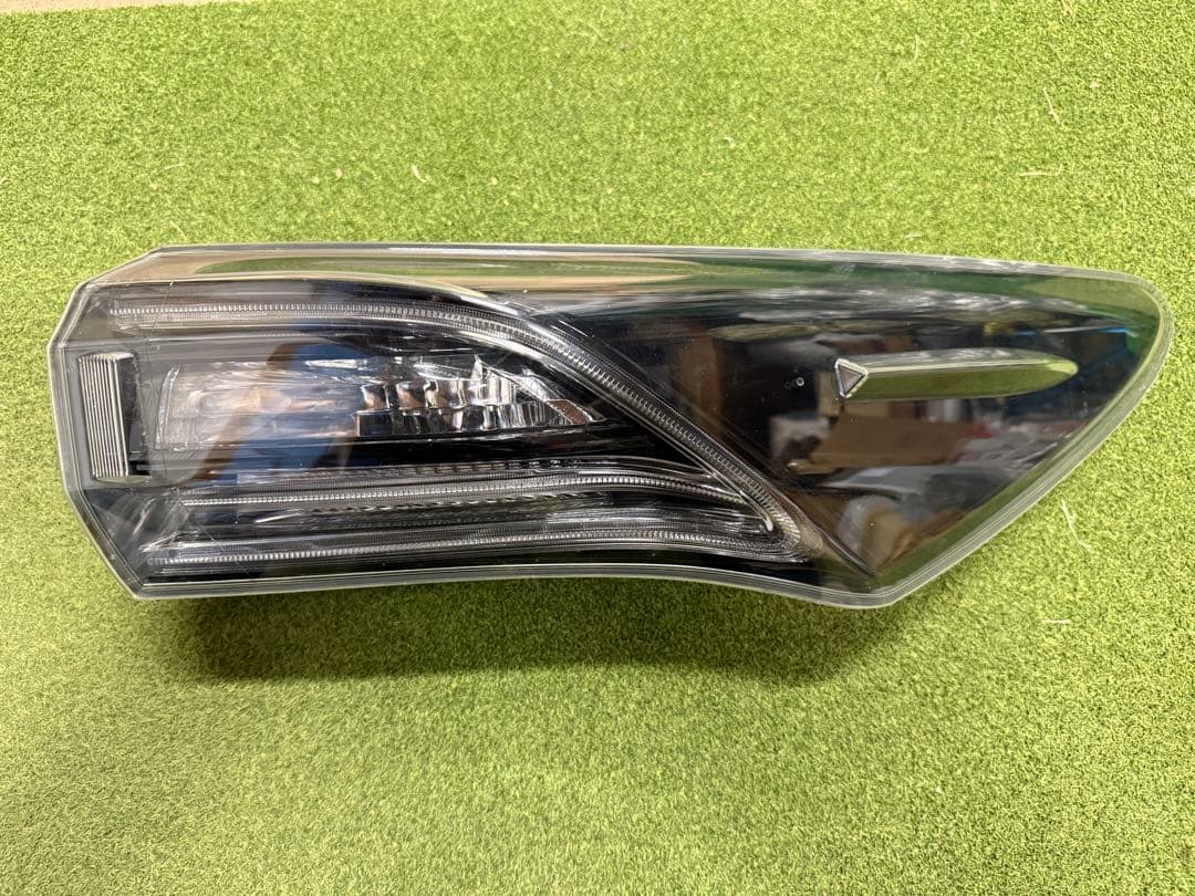 60系 ハリアー 前期 【純正】テールランプ 左右セット