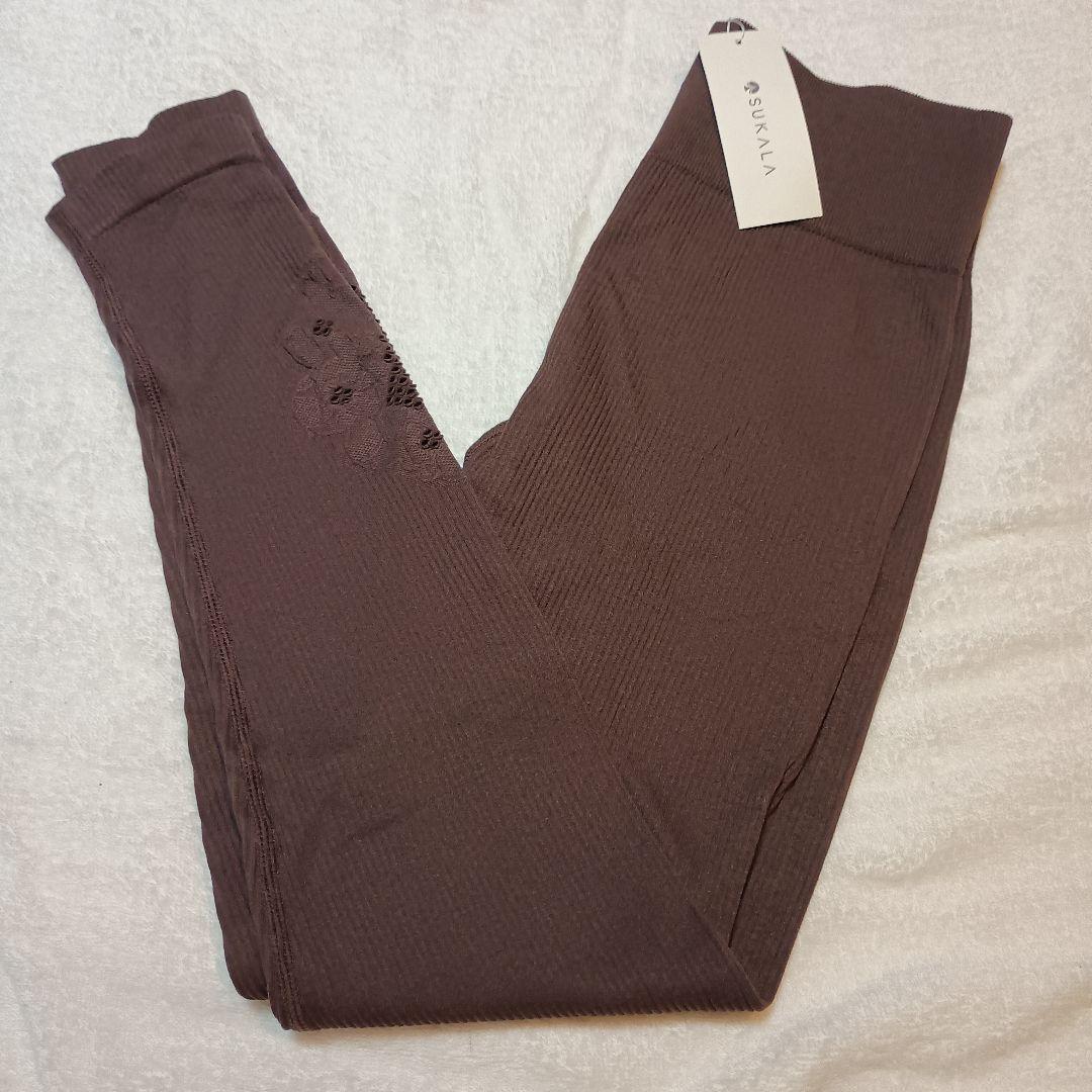 新品未使用SUKALAアクティブデイジーレギンスMブラウン