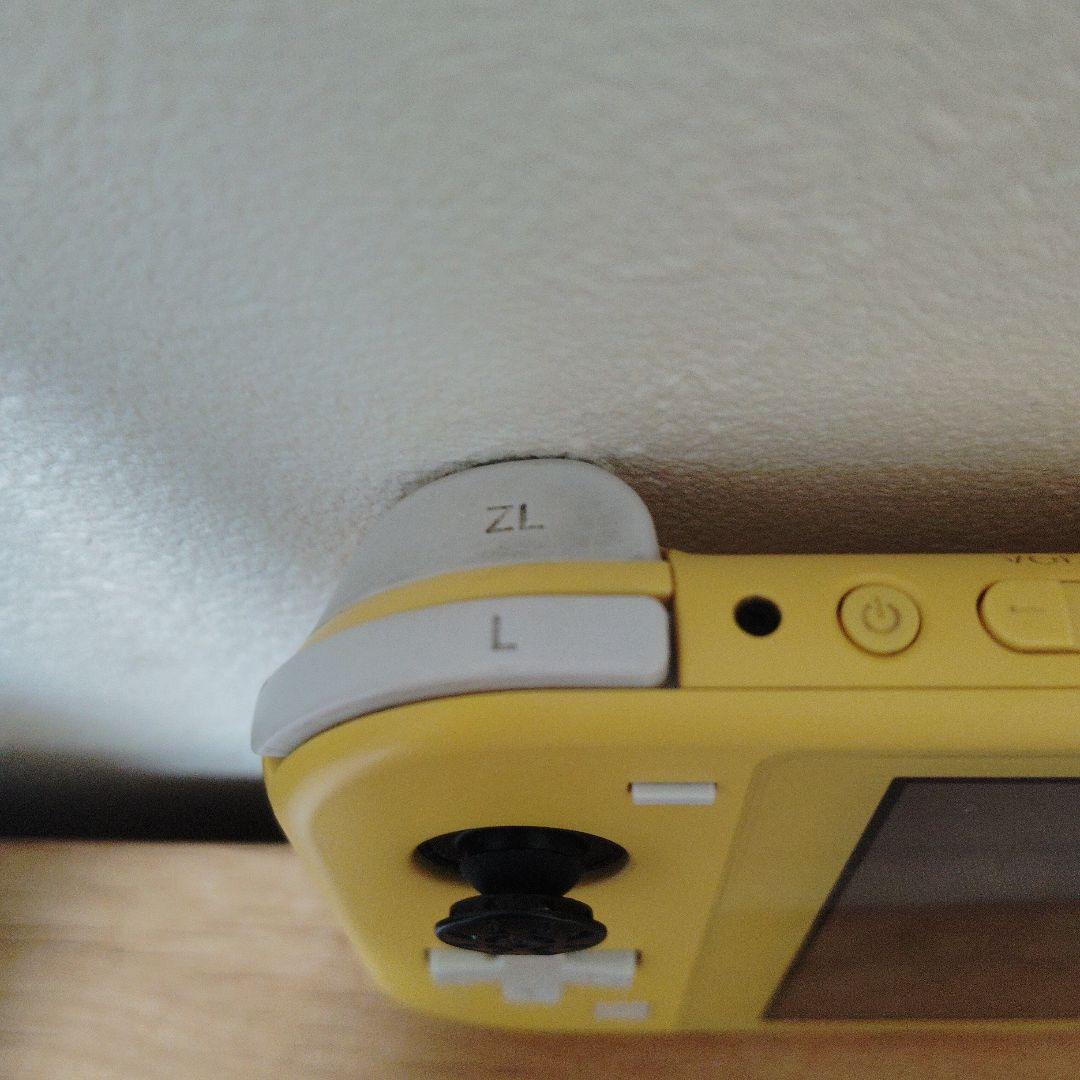 d*3様 Nintendo Switch Lite イエロー 本体【ジャンク】