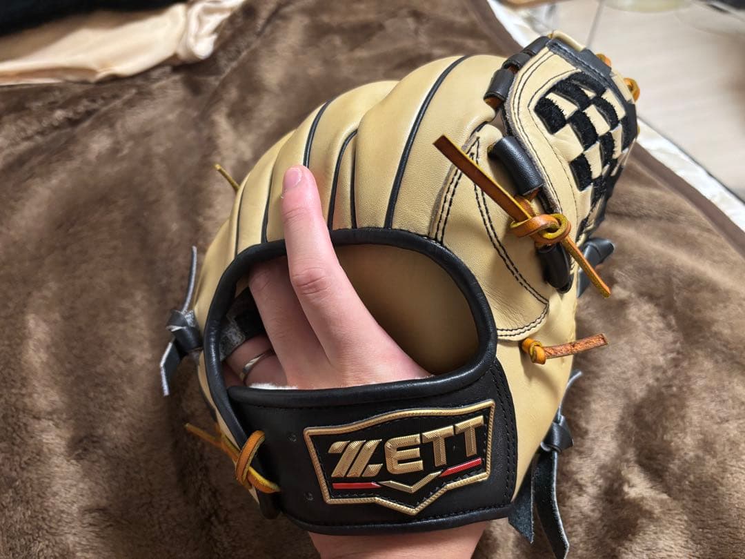 【ベアシュー専用】ZETT PROSTATUS 軟式グローブ ベージュ/黒