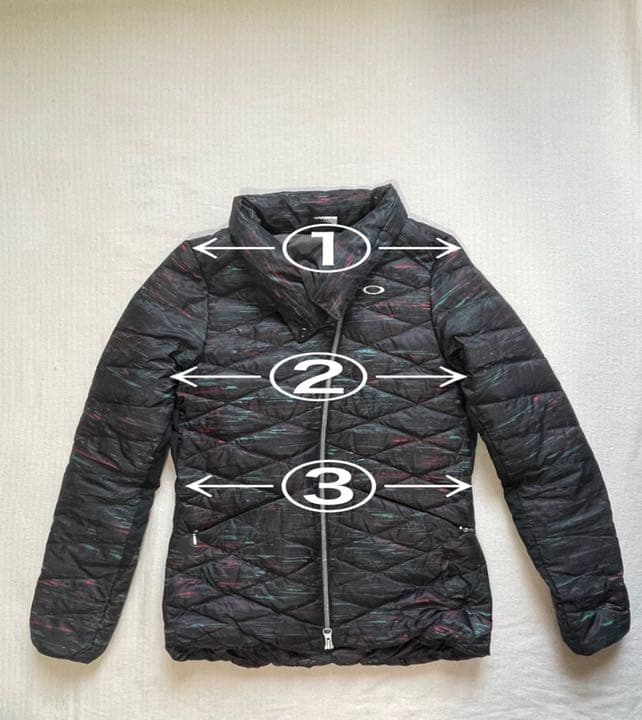 《超美品》OAKLEY オークリー 黒 ブラック ダウンジャケット