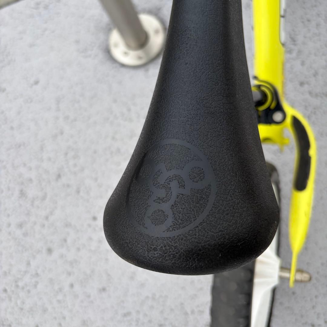 超人気 ストライダー STRIDER スポーツ 12インチ イエロー　正規品