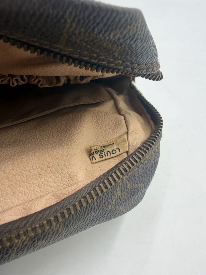 ヴィトン トゥルーストワレット　クラッチバッグ モノグラム