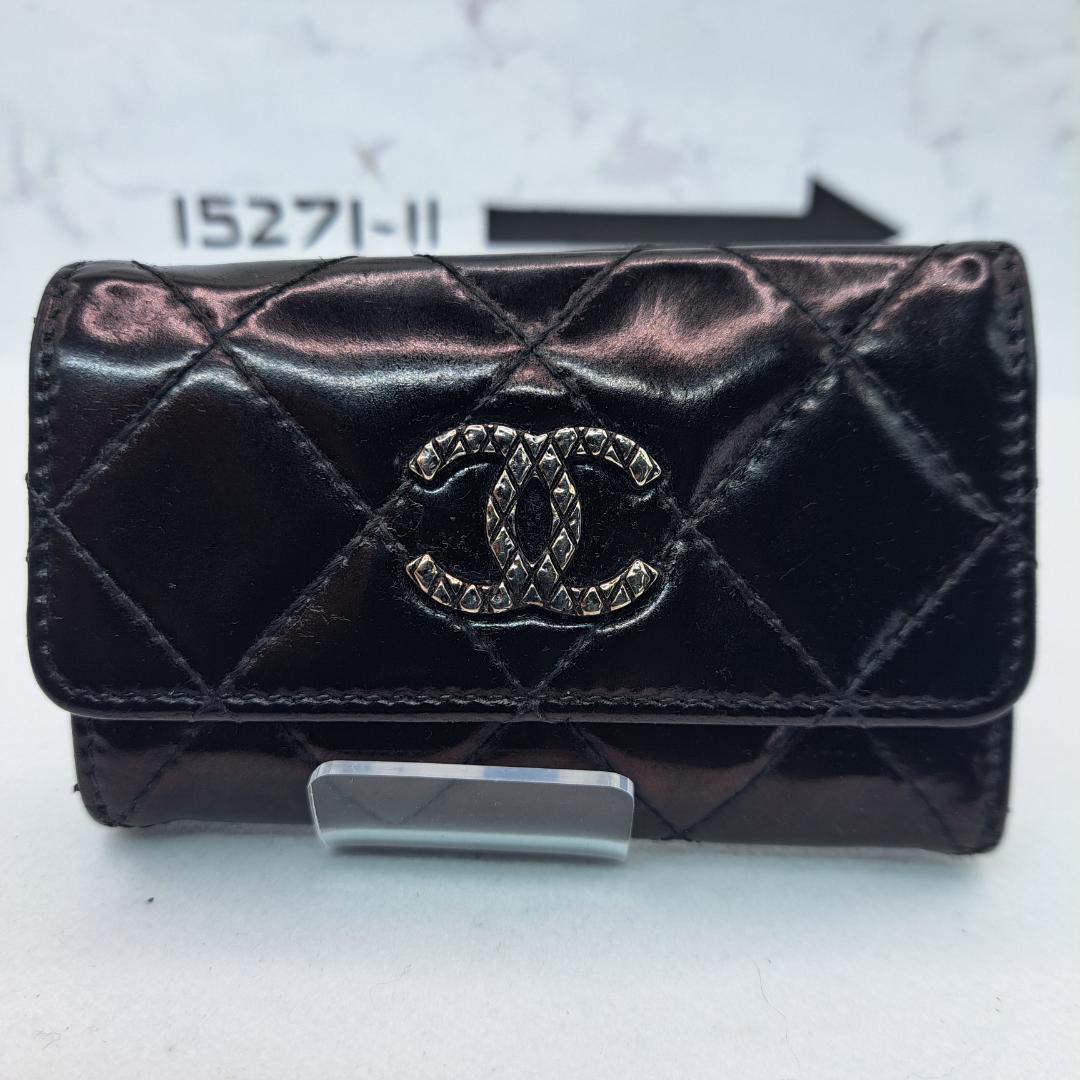 CHANEL キルティング　エナメル　キーケース　ブラック（マロン）