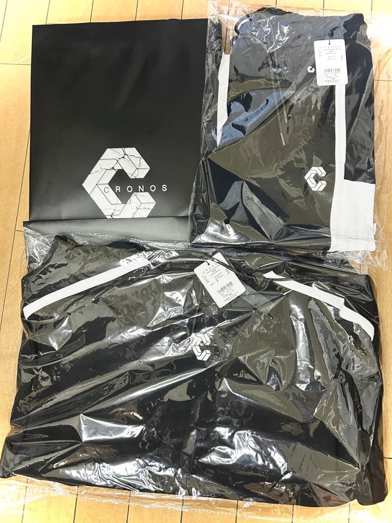【新作】CRONOS セットアップ Mサイズ 即完売品 クロノス ショッパー付き