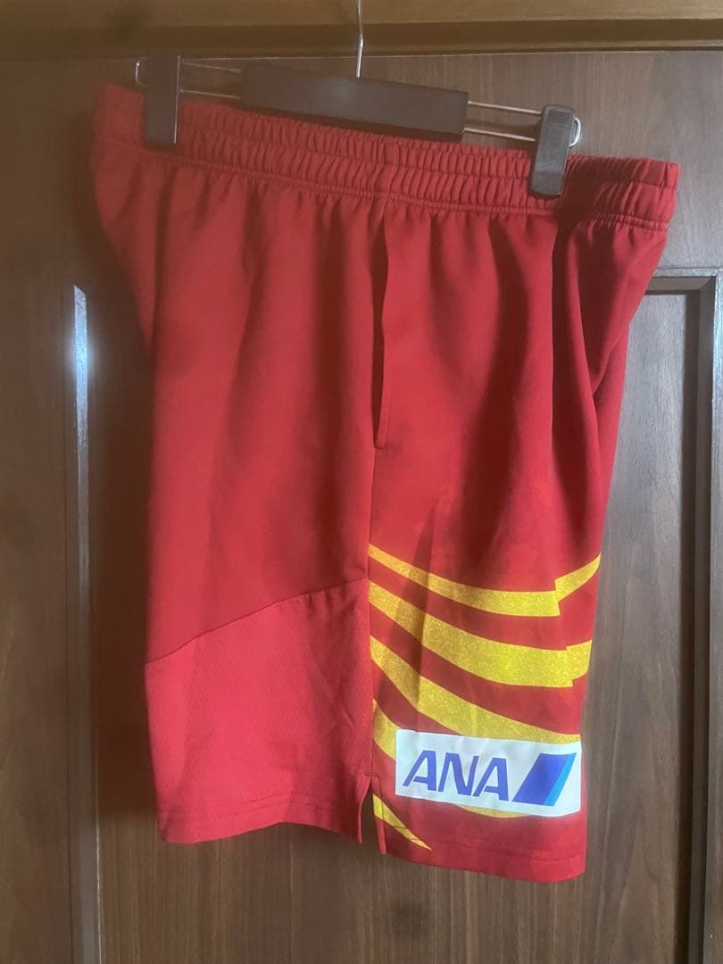 yonex 日本代表ハーフパンツ　赤