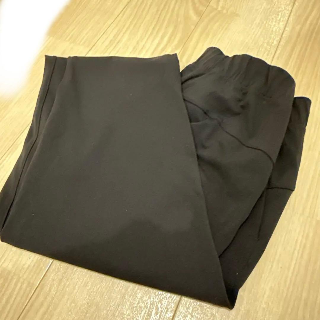 ルルレモン　黒　ブラック　4 フルレングス　カジュアルパンツ　パンツ