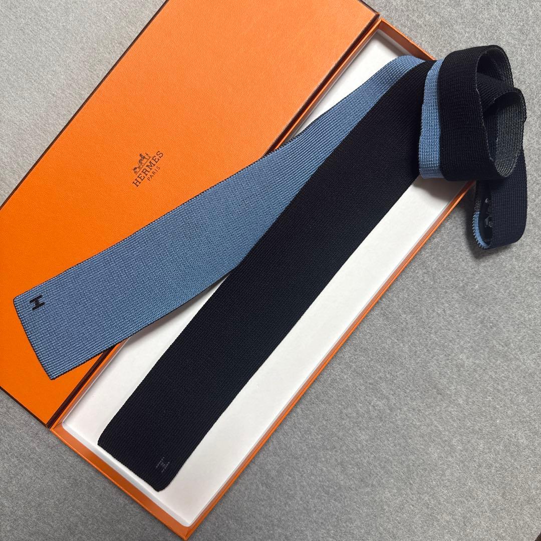 美品　エルメス　ネクタイ　ニットタイ　紺・黒・青・グレー　無地　H柄 4way